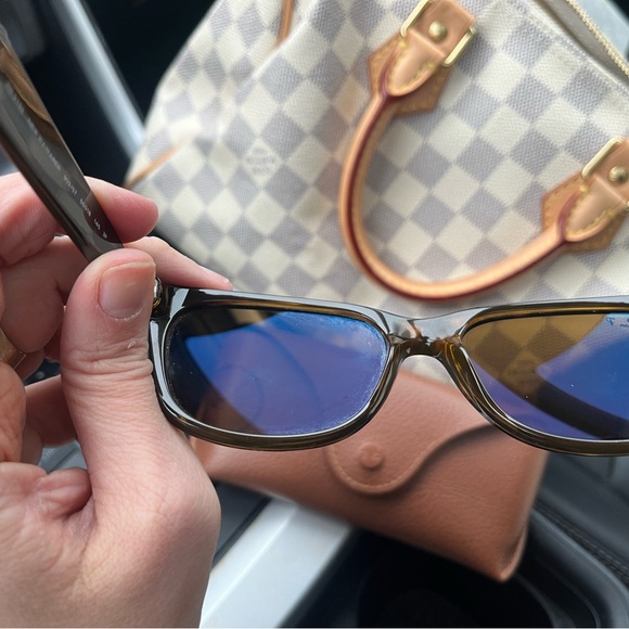 Ray-Ban RB2132 New Wayfarer sunglasses with case - Picture 8 of 12